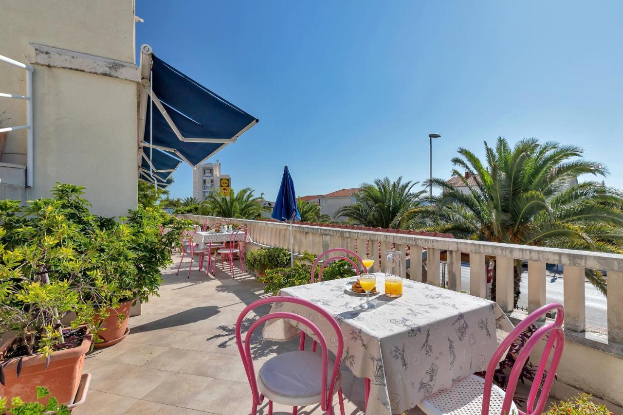 Apartments Dany Makarska Bagian luar foto
