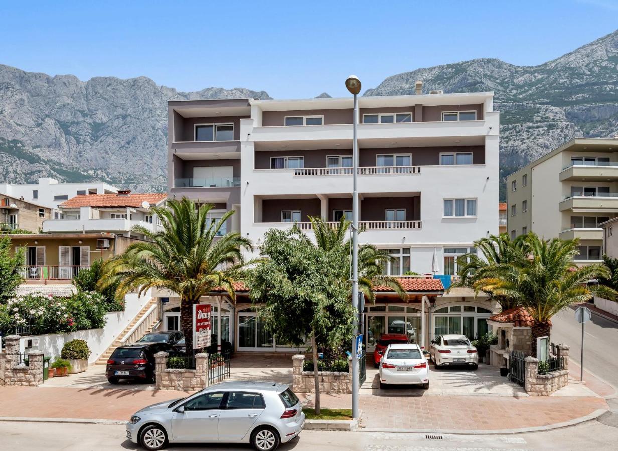 Apartments Dany Makarska Bagian luar foto