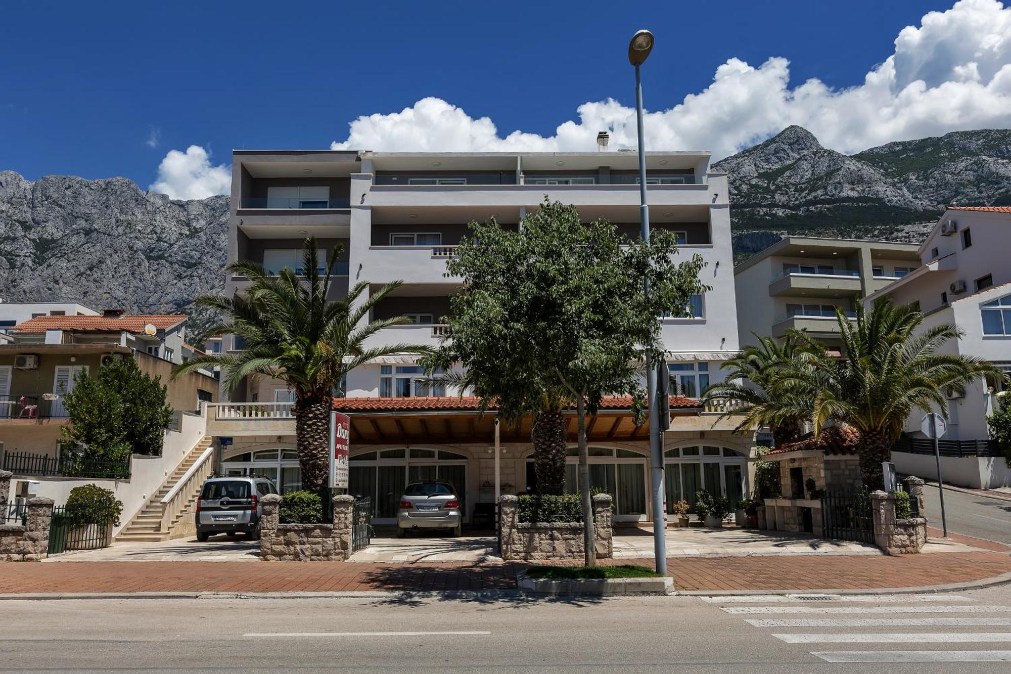 Apartments Dany Makarska Bagian luar foto