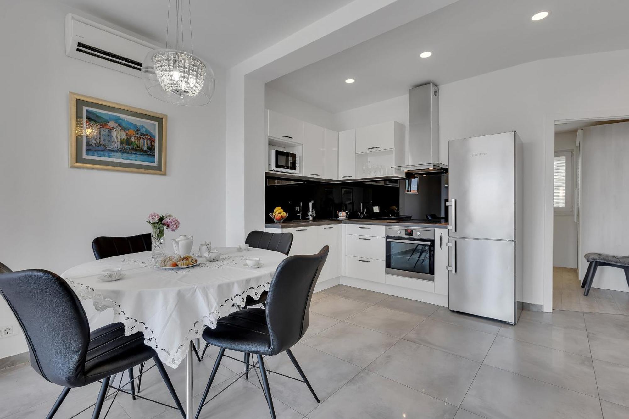 Apartments Dany Makarska Bagian luar foto
