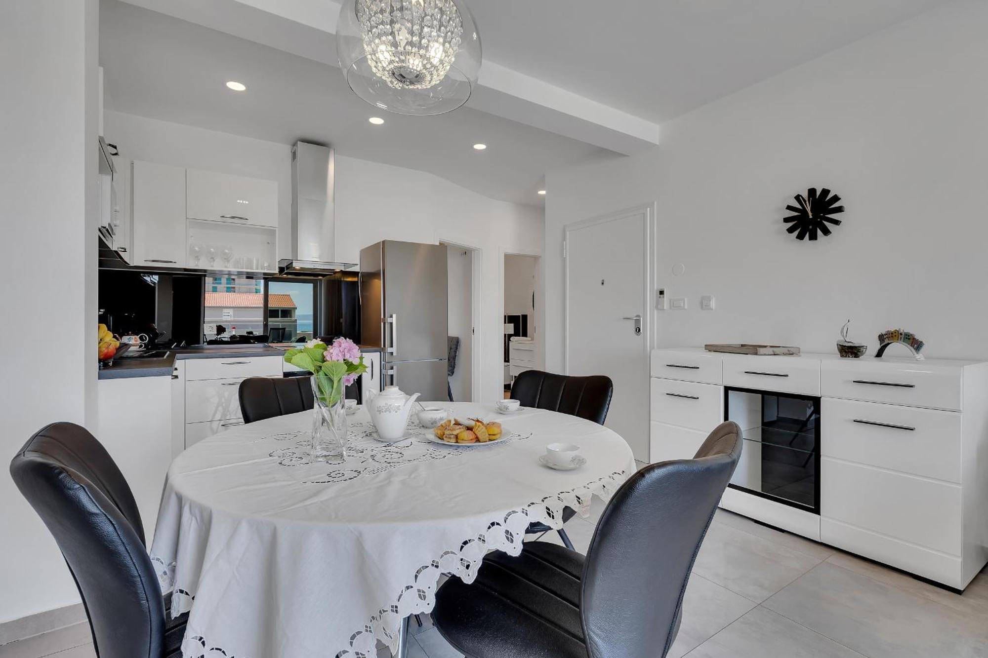 Apartments Dany Makarska Bagian luar foto