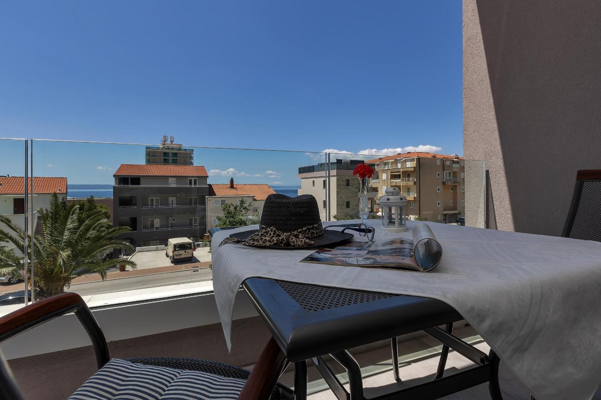Apartments Dany Makarska Bagian luar foto