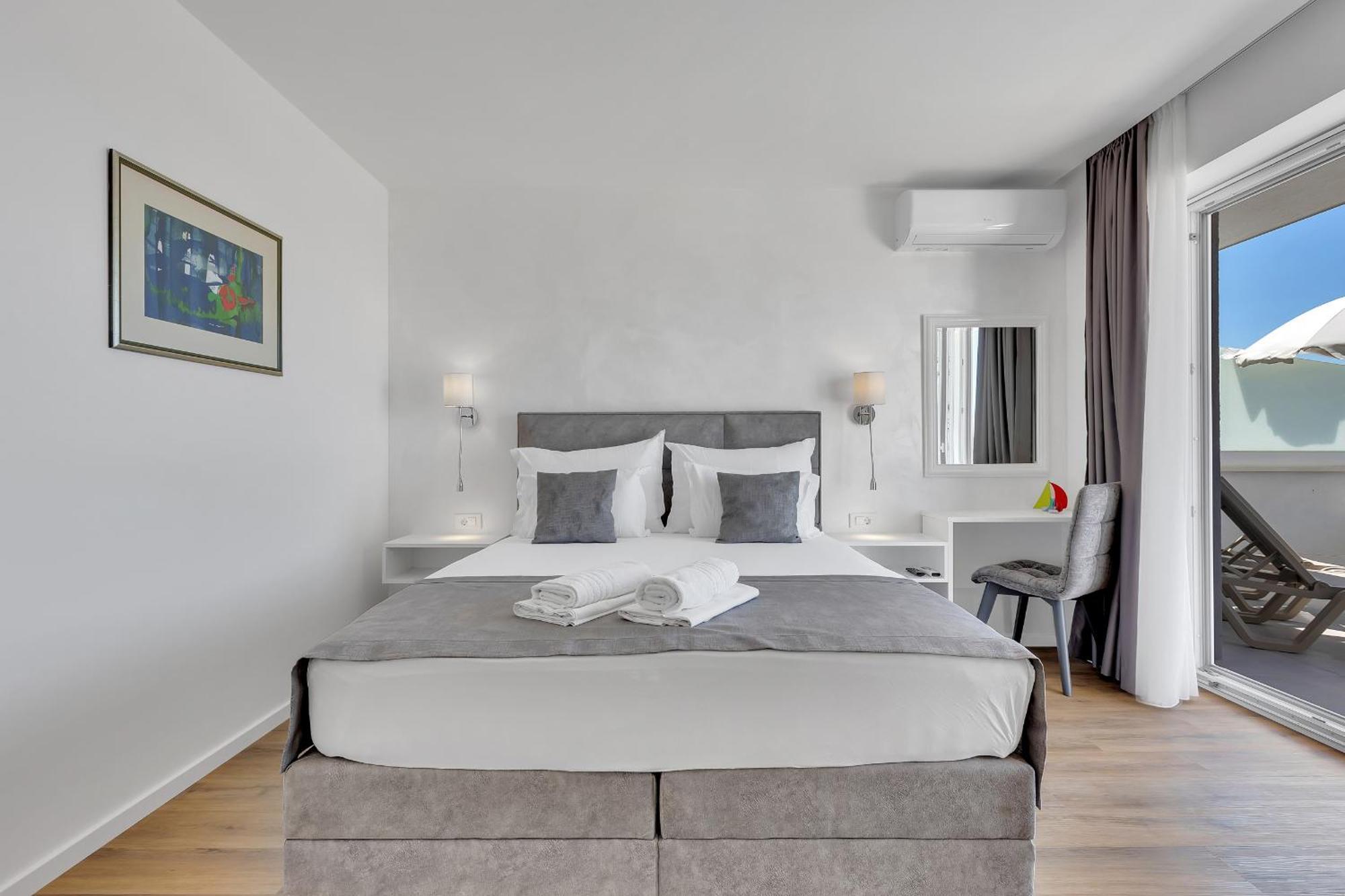Apartments Dany Makarska Bagian luar foto