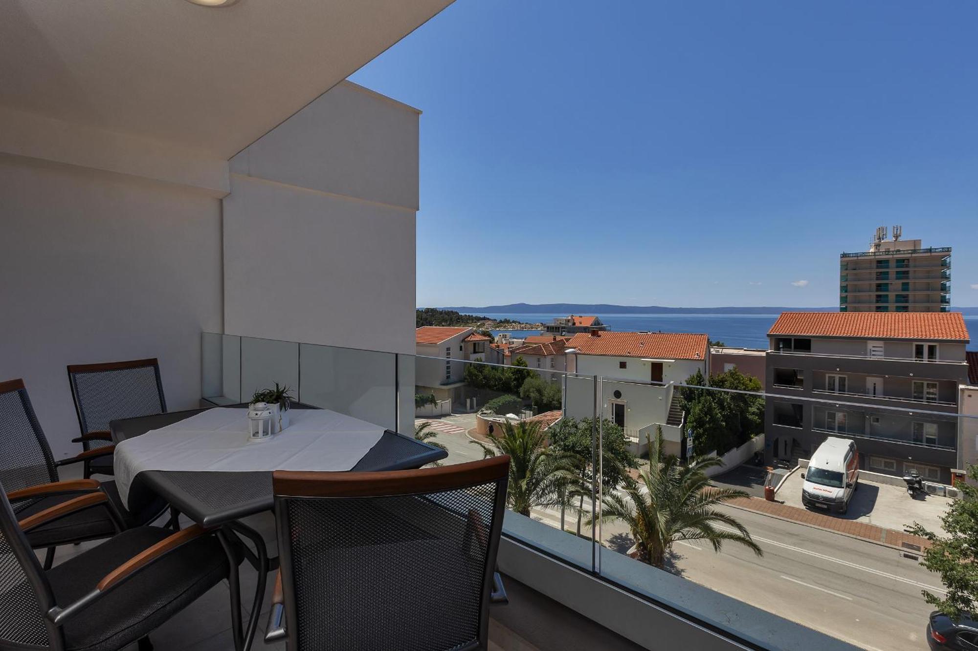 Apartments Dany Makarska Bagian luar foto