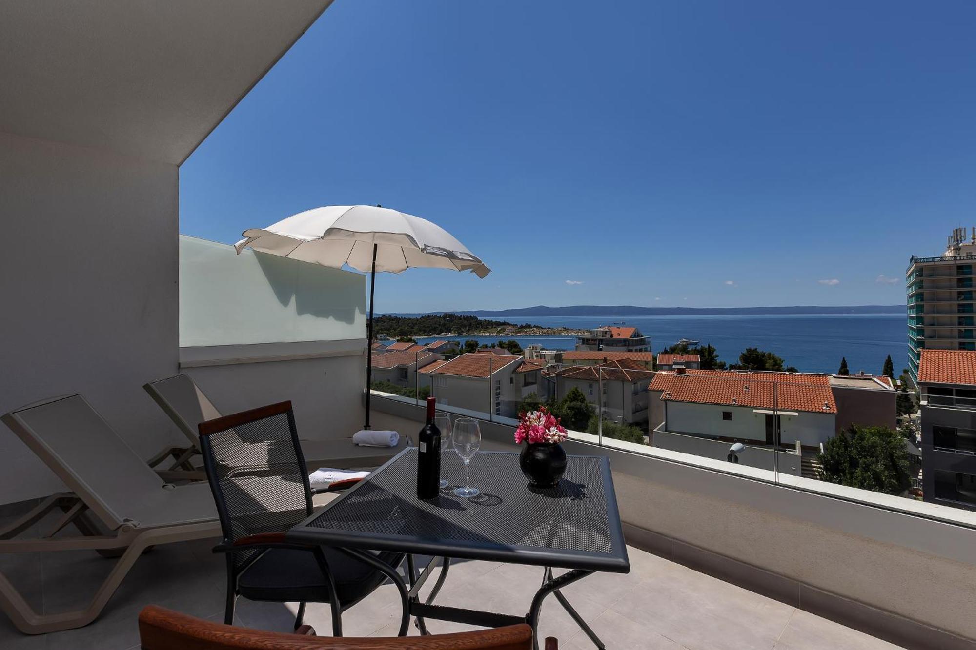 Apartments Dany Makarska Bagian luar foto