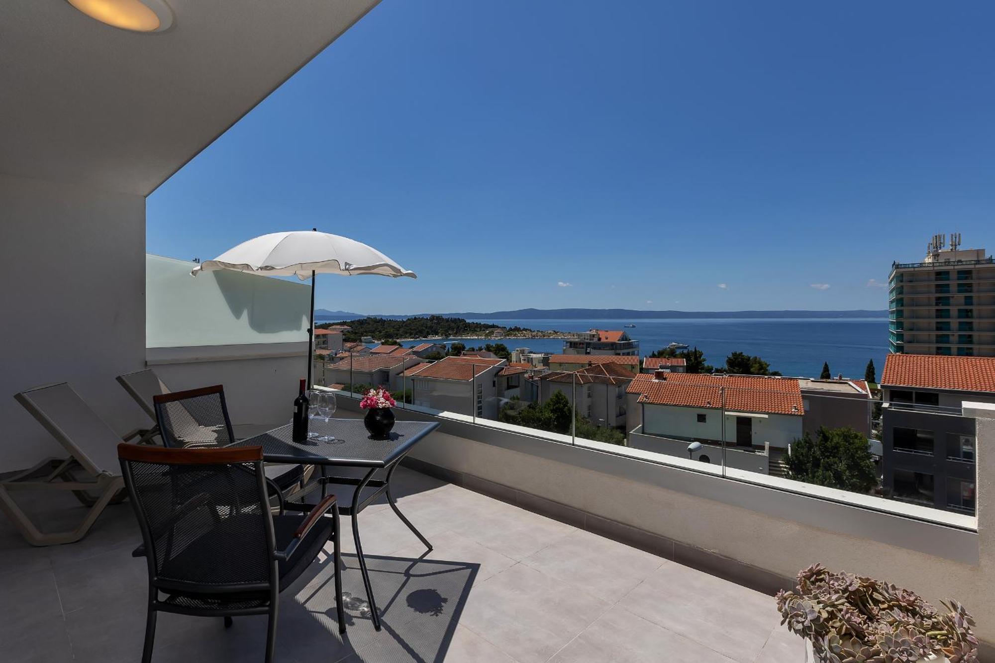 Apartments Dany Makarska Bagian luar foto