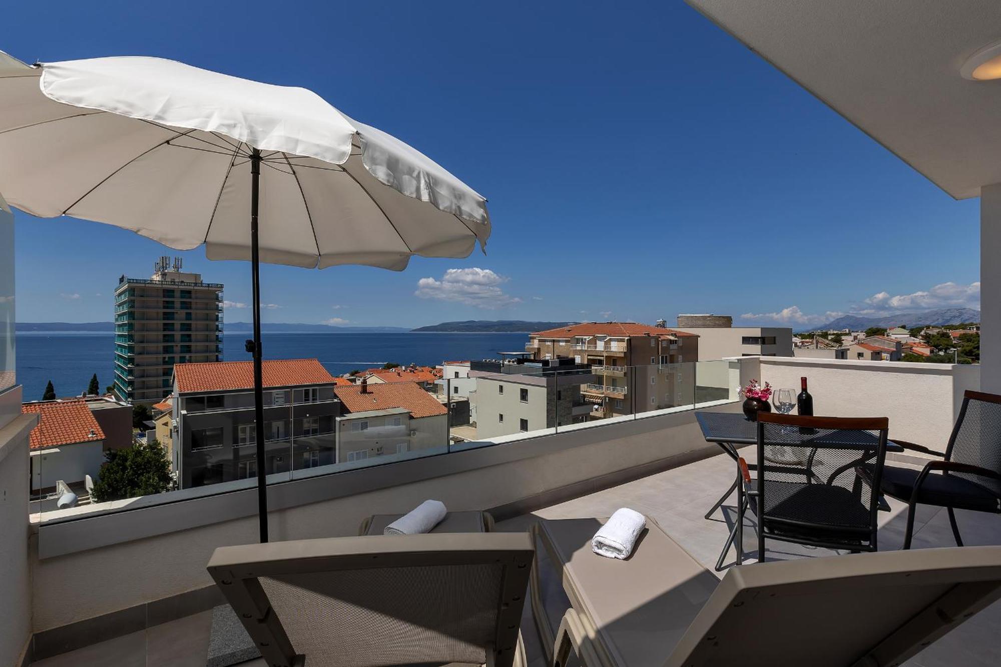 Apartments Dany Makarska Bagian luar foto