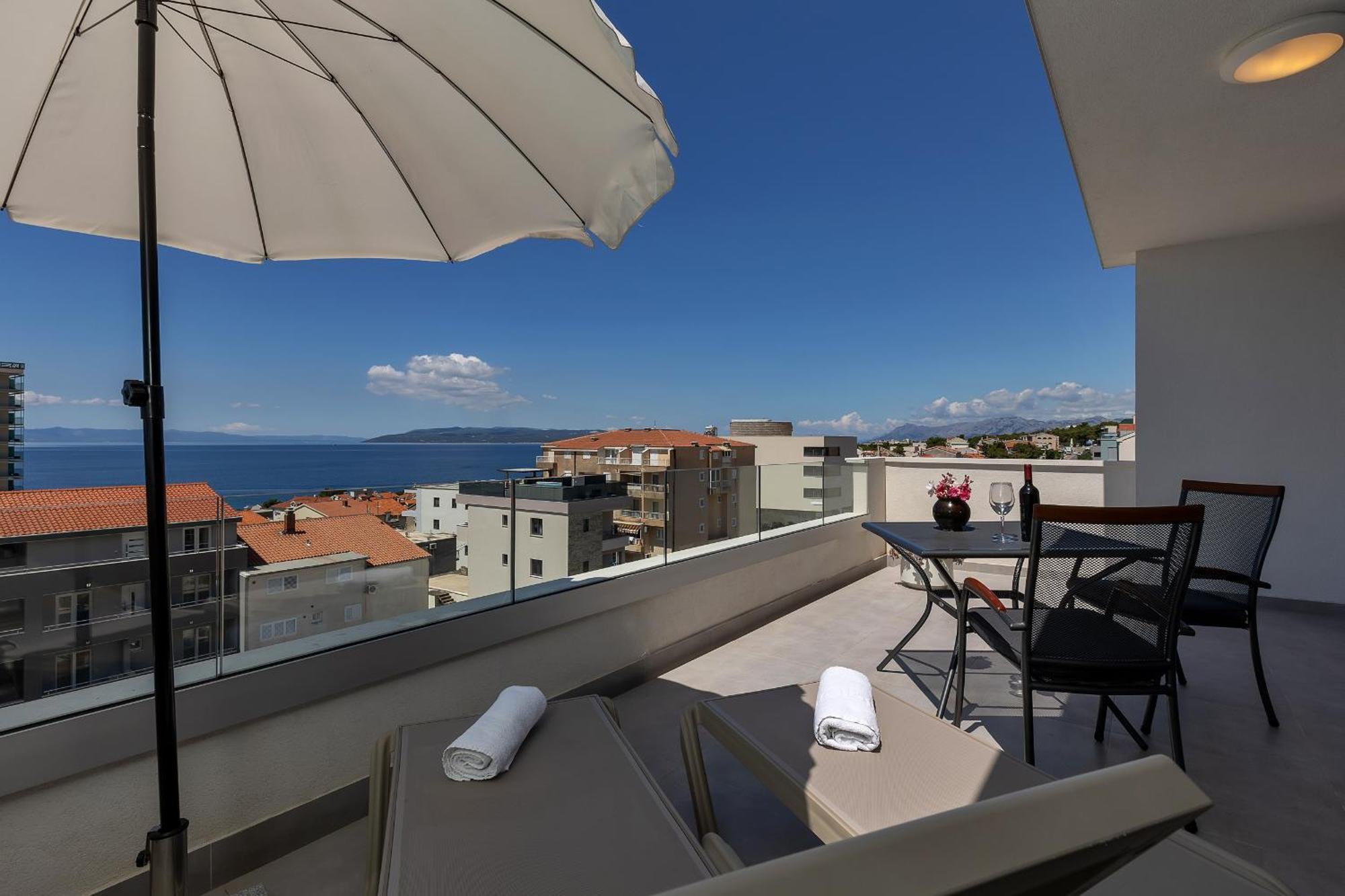 Apartments Dany Makarska Bagian luar foto