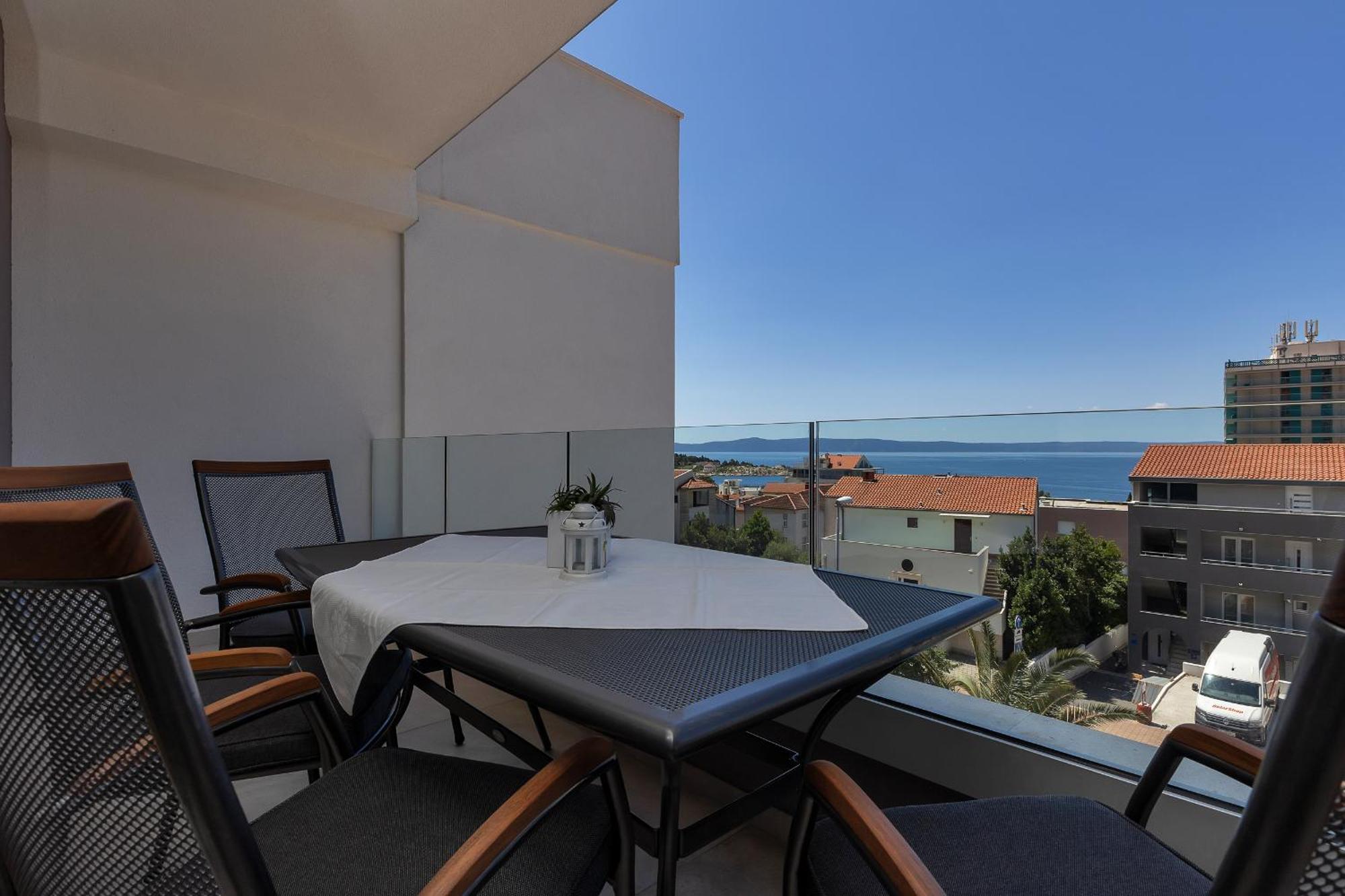 Apartments Dany Makarska Bagian luar foto