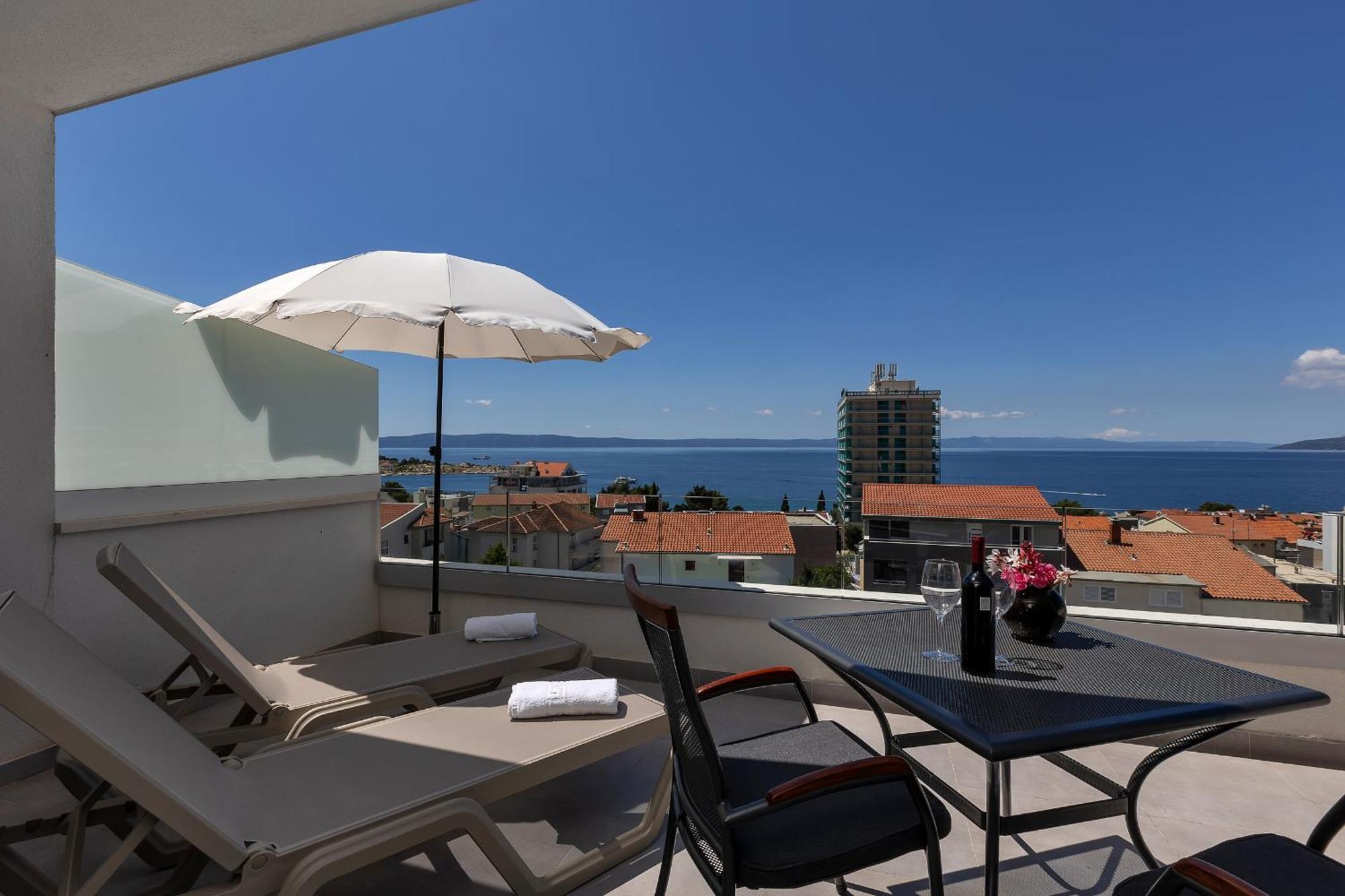 Apartments Dany Makarska Bagian luar foto