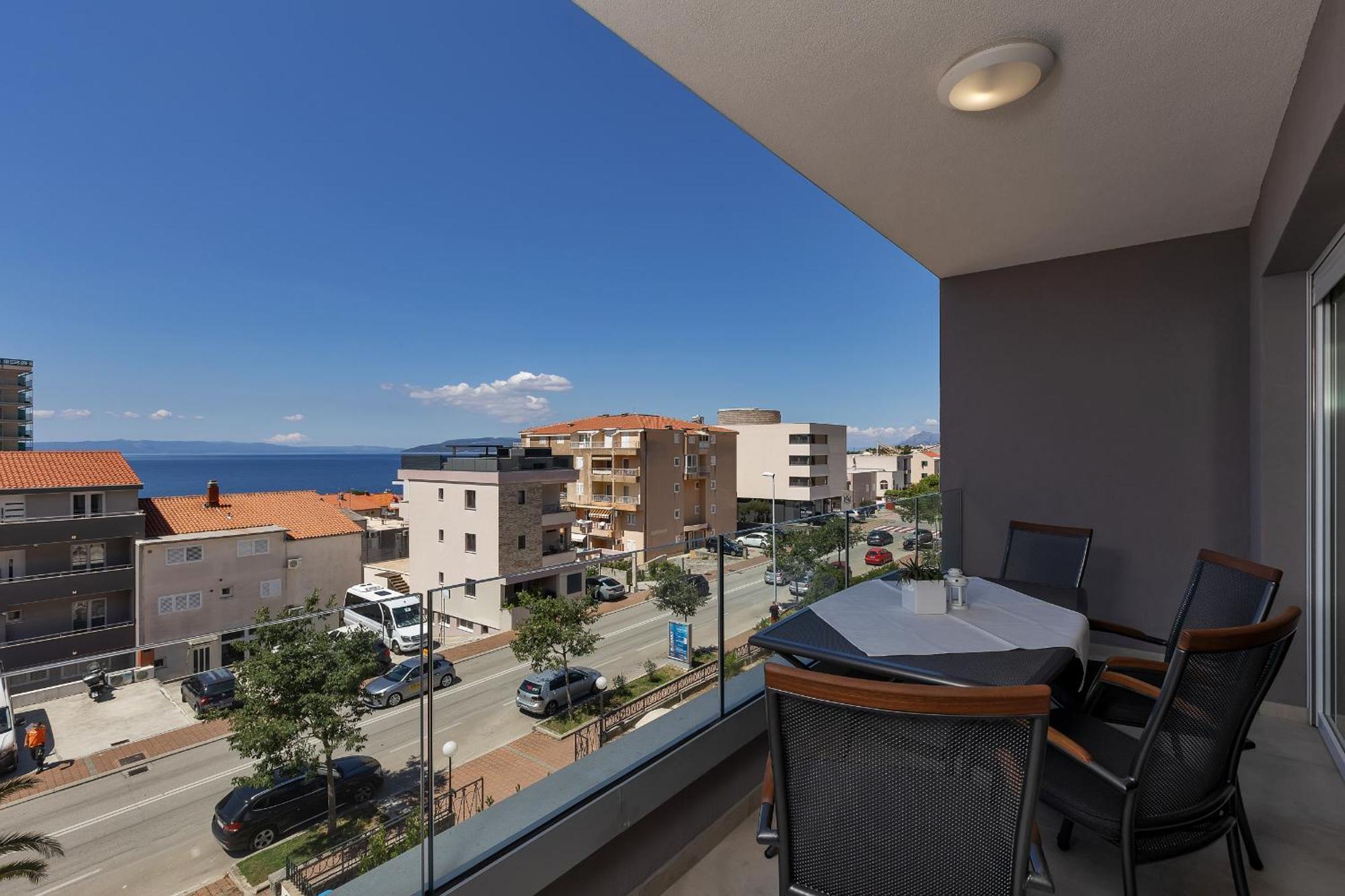 Apartments Dany Makarska Bagian luar foto