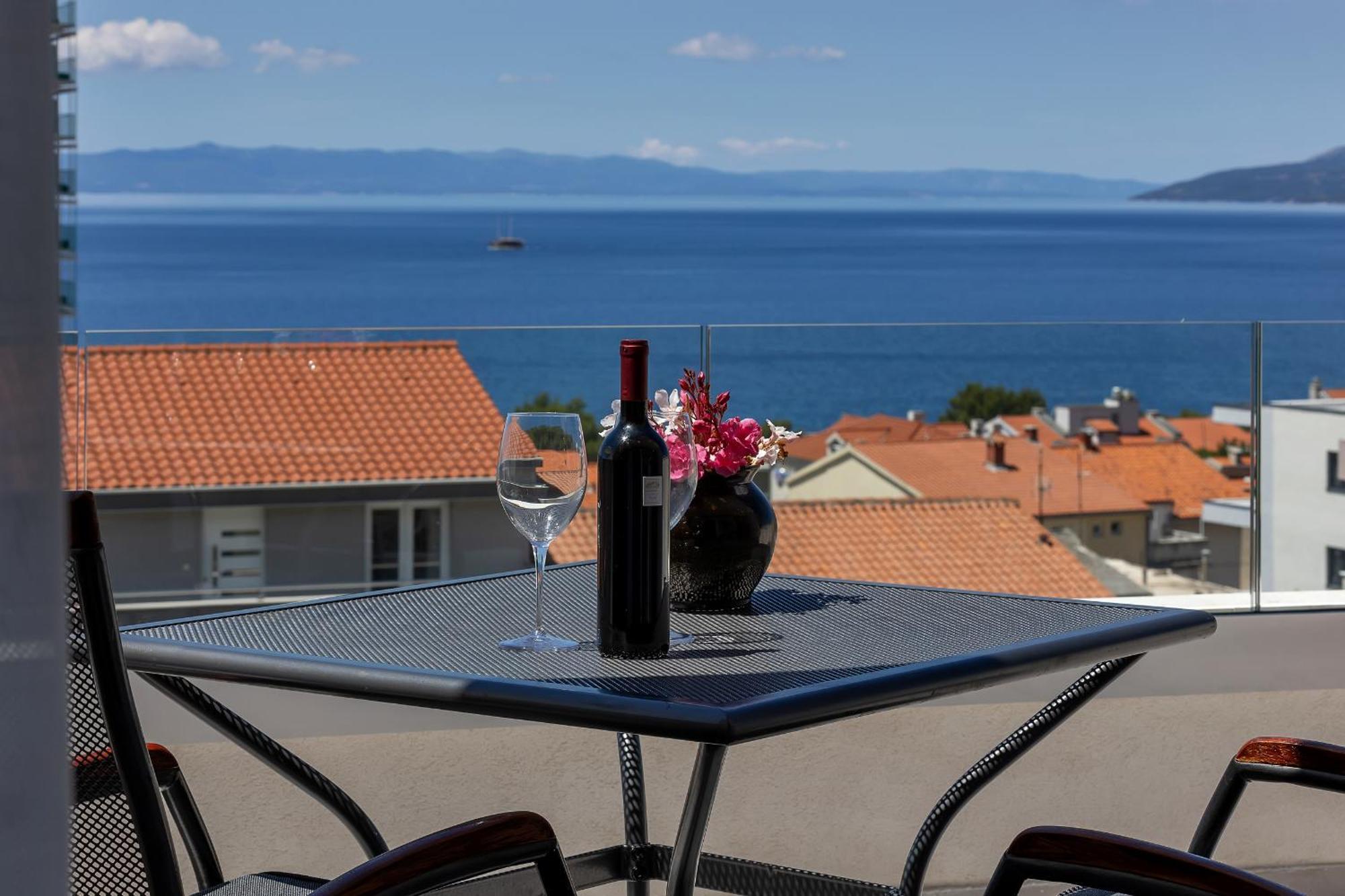 Apartments Dany Makarska Bagian luar foto