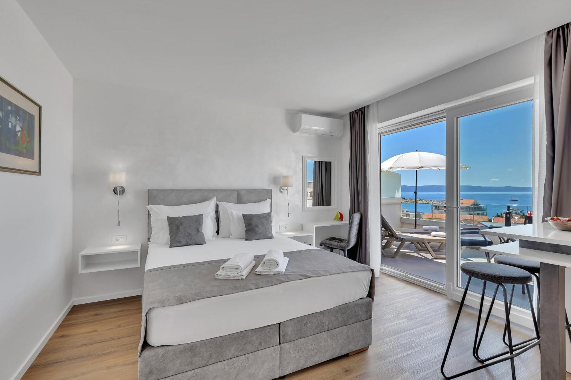 Apartments Dany Makarska Bagian luar foto