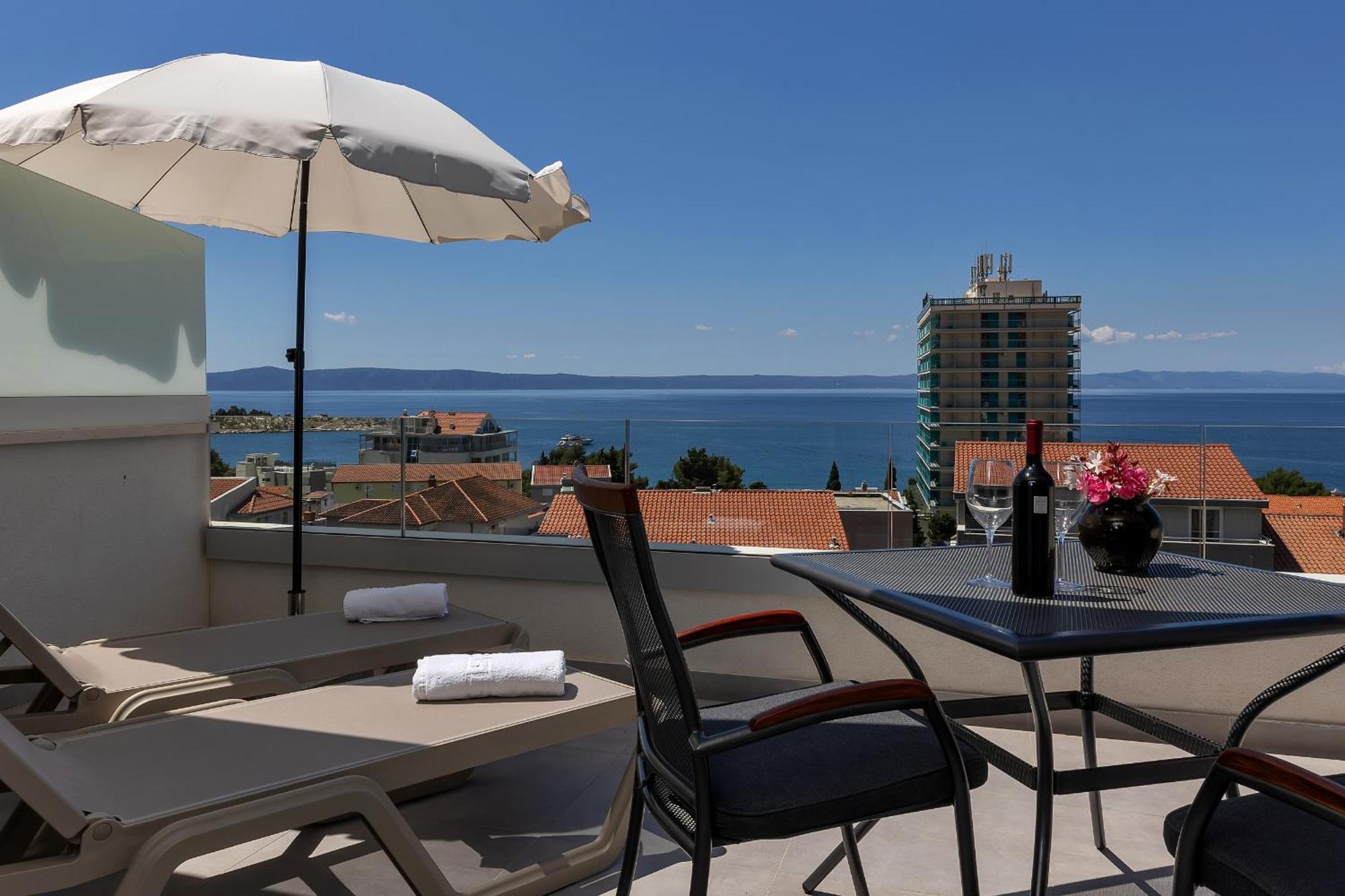 Apartments Dany Makarska Bagian luar foto
